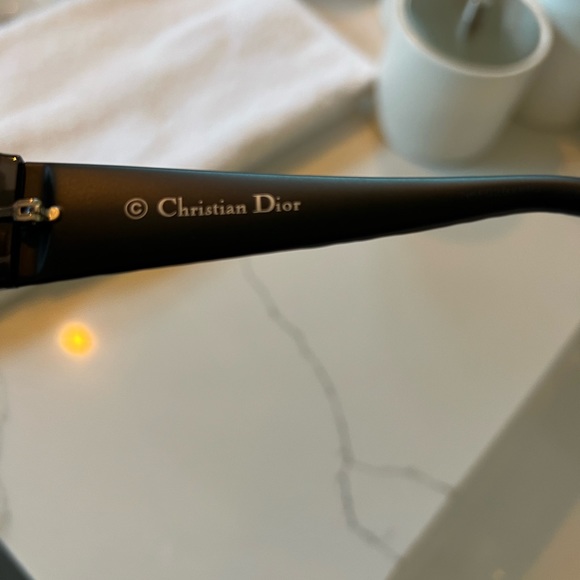 Christian Dior Sunglasses - Picture 2 of 4